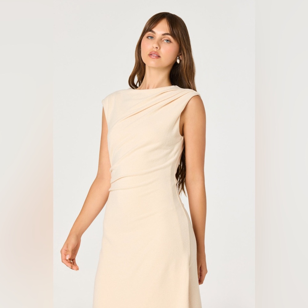 Astr draped Dress in Butter Cream - Picture 5 of 9